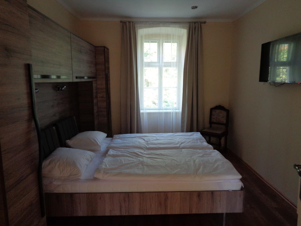 Bed and Breakfast Arnyas Park Apartmanhaz à Balatonalmádi Extérieur photo