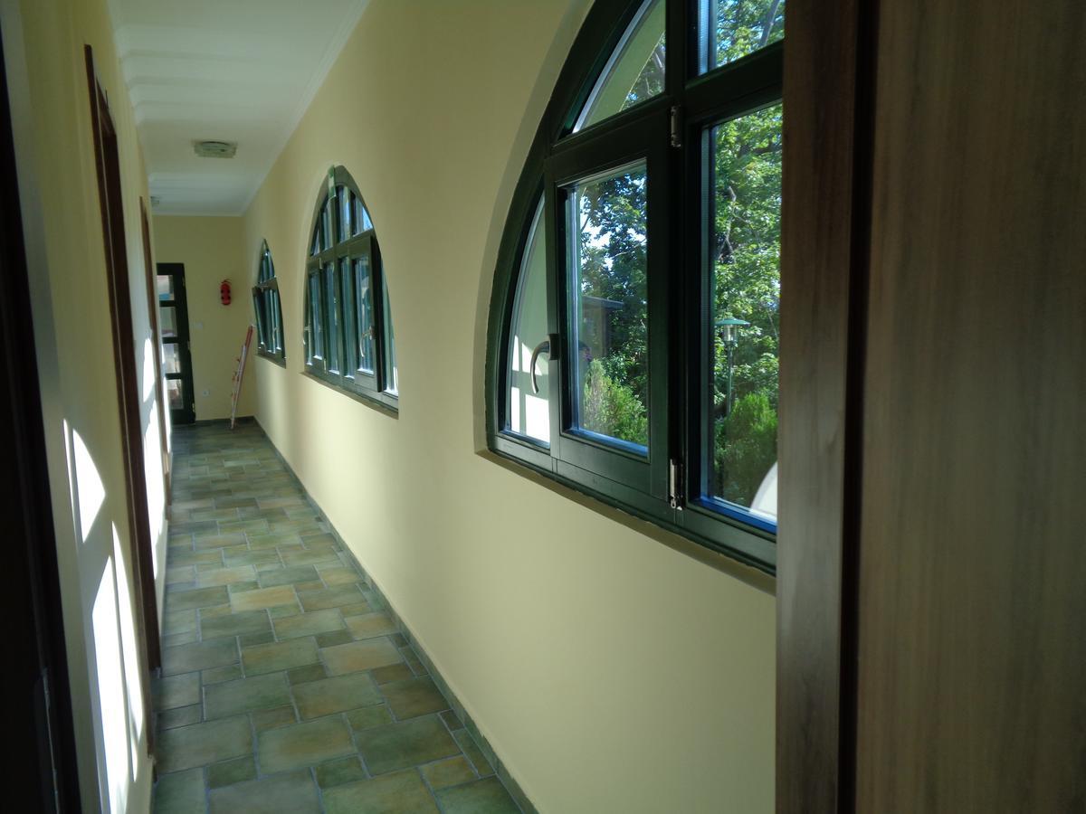 Bed and Breakfast Arnyas Park Apartmanhaz à Balatonalmádi Extérieur photo