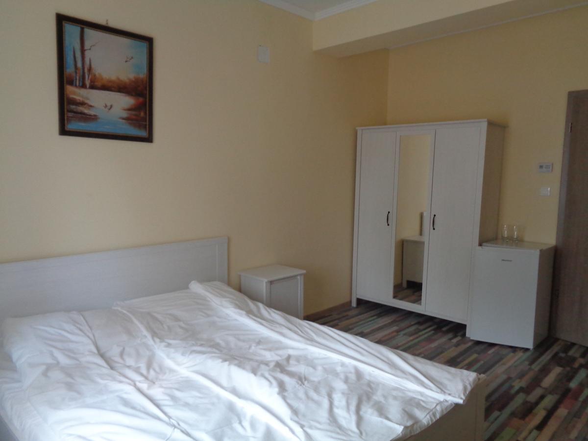 Bed and Breakfast Arnyas Park Apartmanhaz à Balatonalmádi Extérieur photo