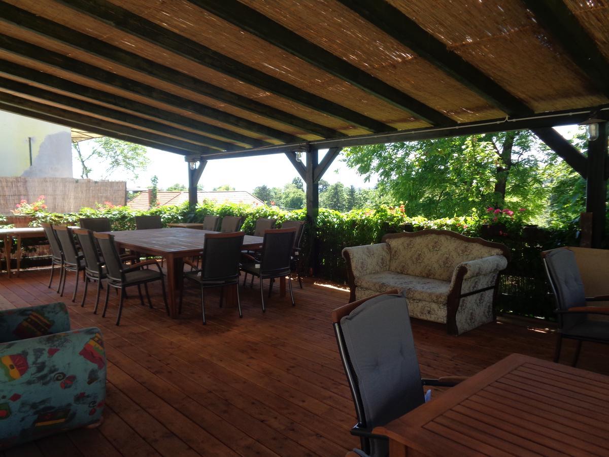 Bed and Breakfast Arnyas Park Apartmanhaz à Balatonalmádi Extérieur photo