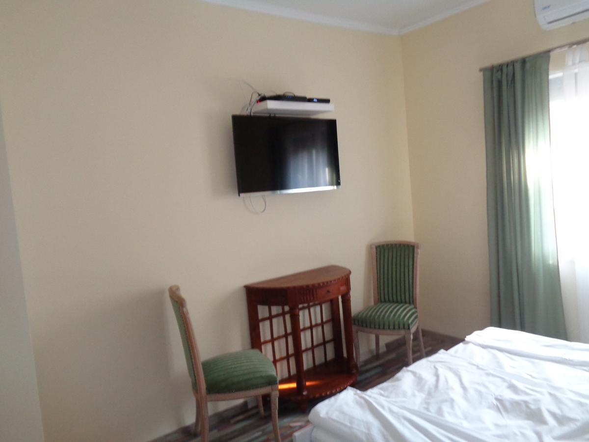 Bed and Breakfast Arnyas Park Apartmanhaz à Balatonalmádi Extérieur photo