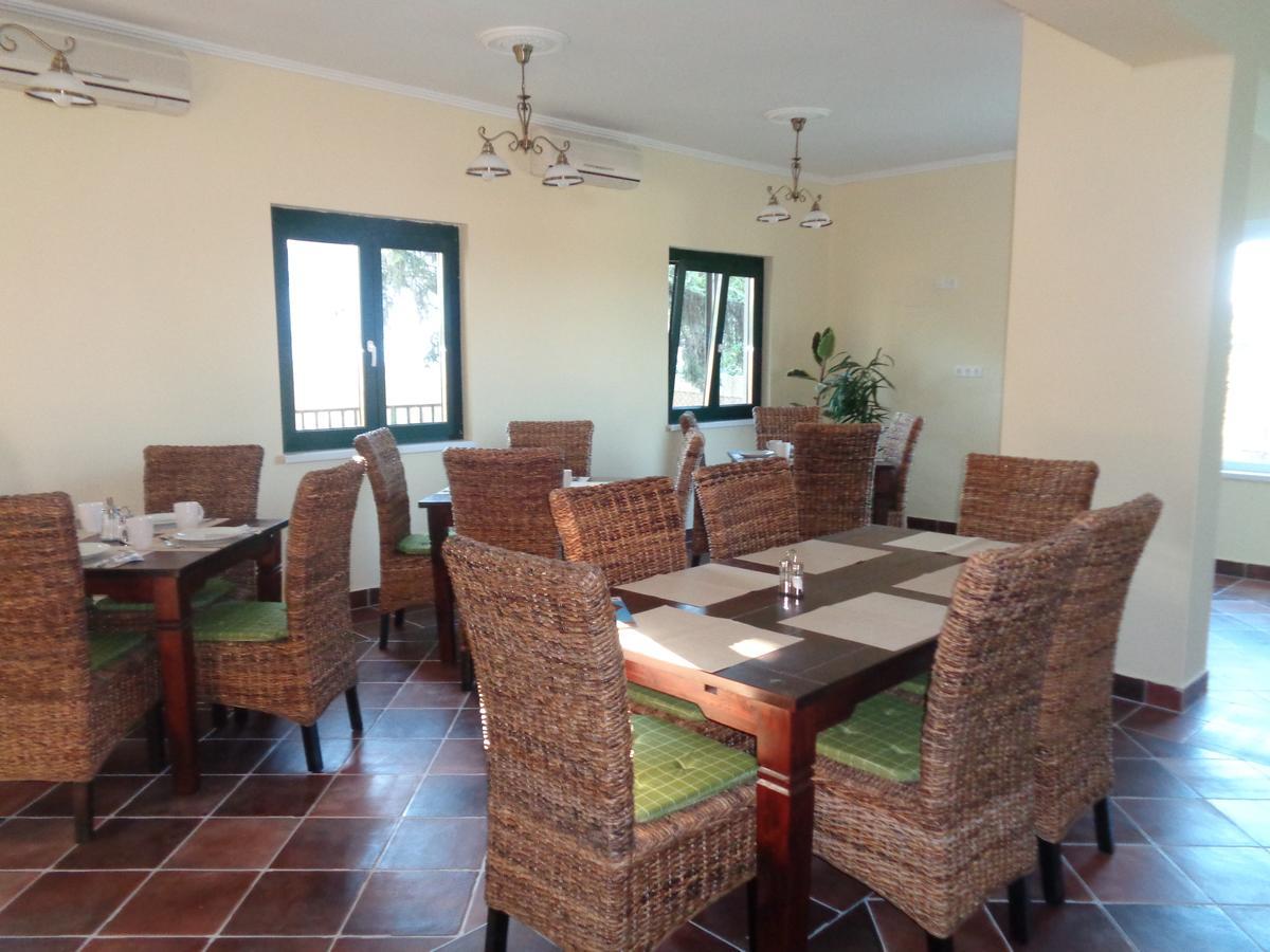 Bed and Breakfast Arnyas Park Apartmanhaz à Balatonalmádi Extérieur photo