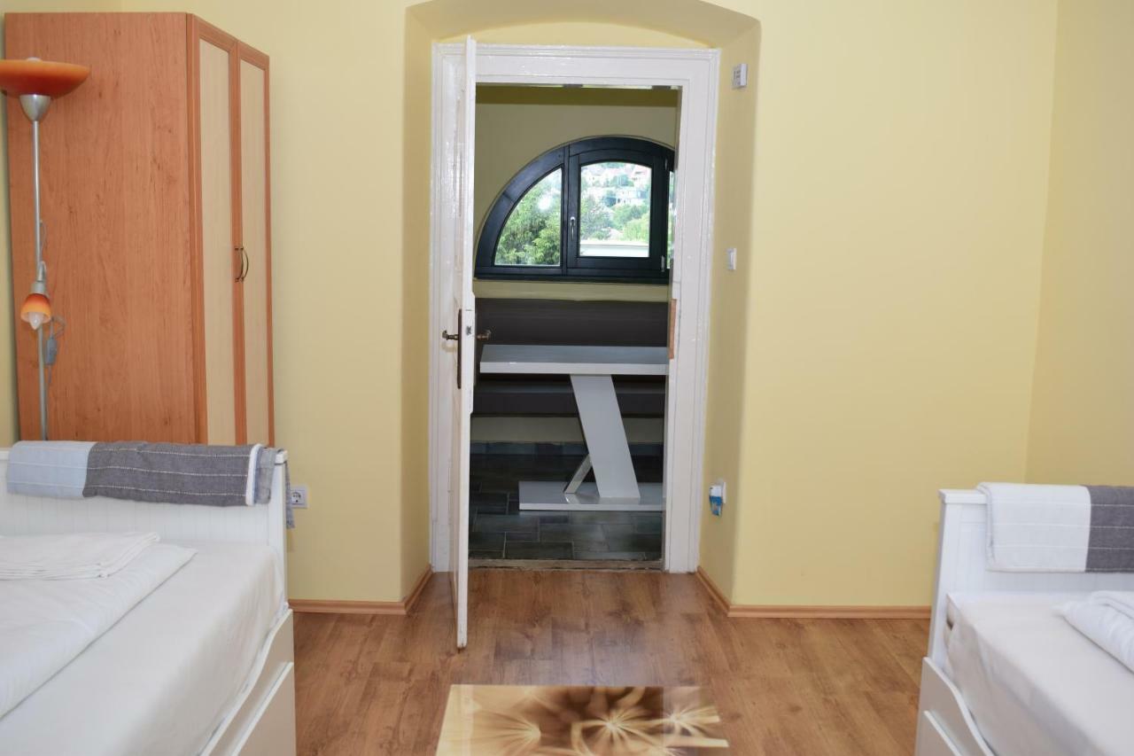 Bed and Breakfast Arnyas Park Apartmanhaz à Balatonalmádi Extérieur photo