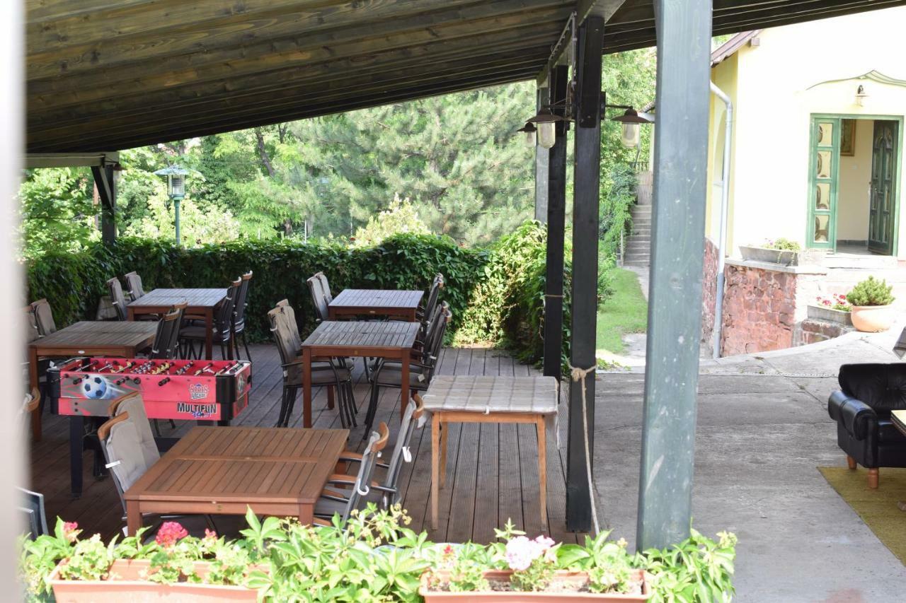 Bed and Breakfast Arnyas Park Apartmanhaz à Balatonalmádi Extérieur photo
