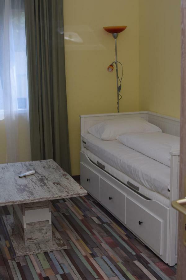 Bed and Breakfast Arnyas Park Apartmanhaz à Balatonalmádi Extérieur photo