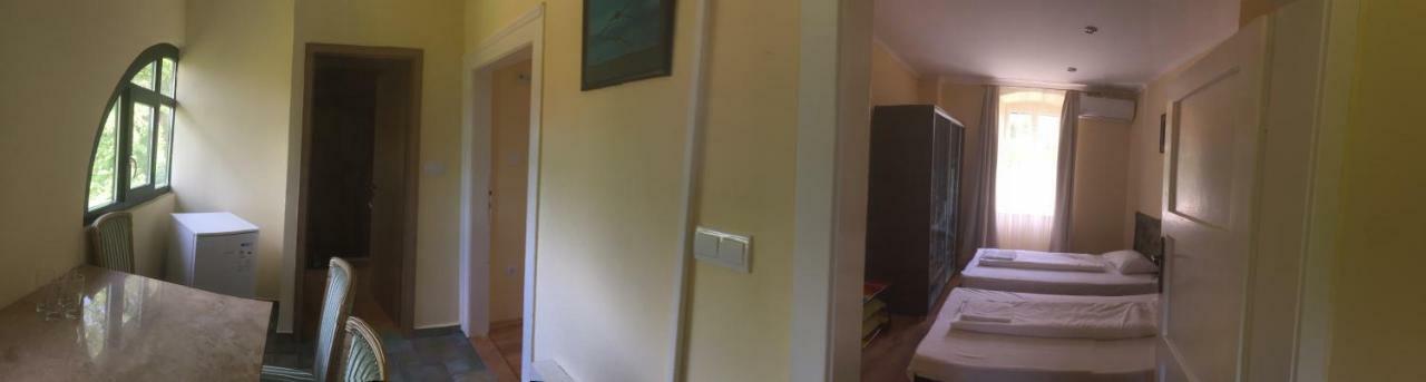Bed and Breakfast Arnyas Park Apartmanhaz à Balatonalmádi Extérieur photo